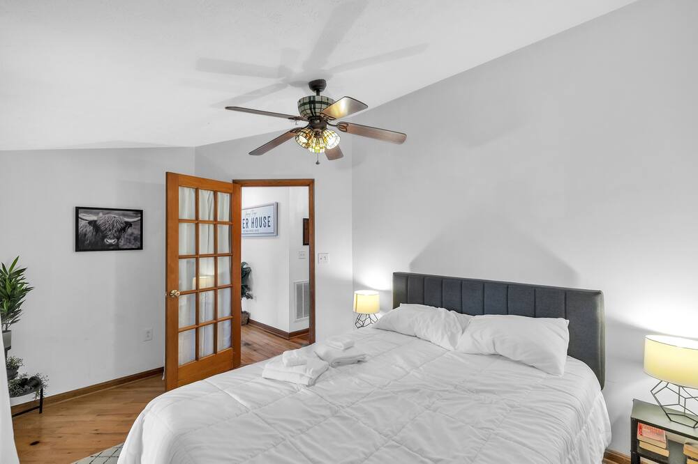 Photo of Bedroom in Fishers Hill