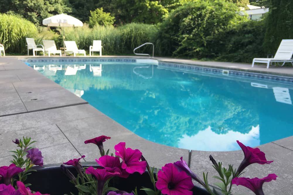 Photo of Outdoor in Bedford