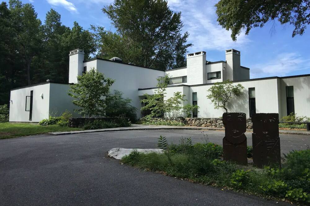 Photo of Outdoor in Bedford