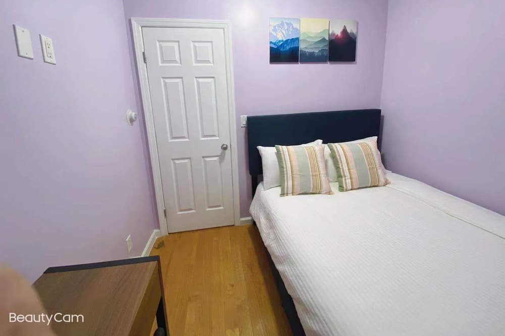 Photo of Bedroom in East Flushing