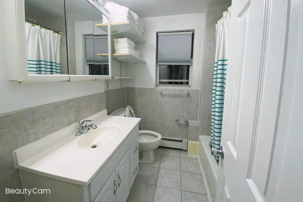 Photo of Bathroom in East Flushing