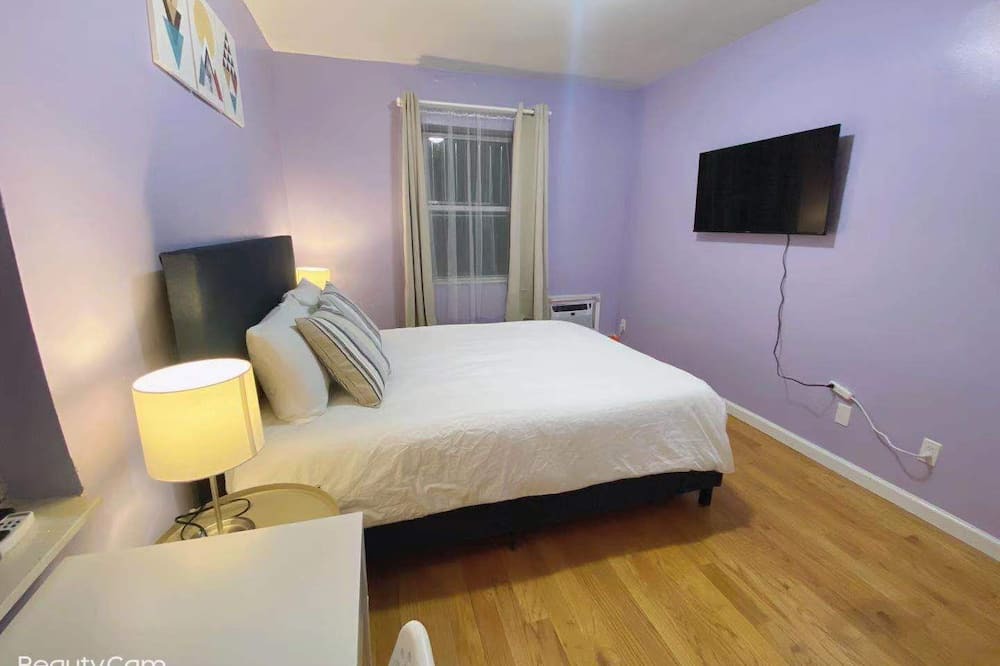 Photo of Bedroom in East Flushing