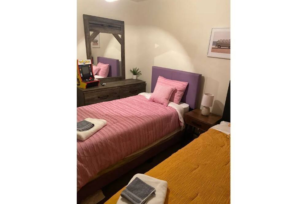 Photo of Bedroom in Gary