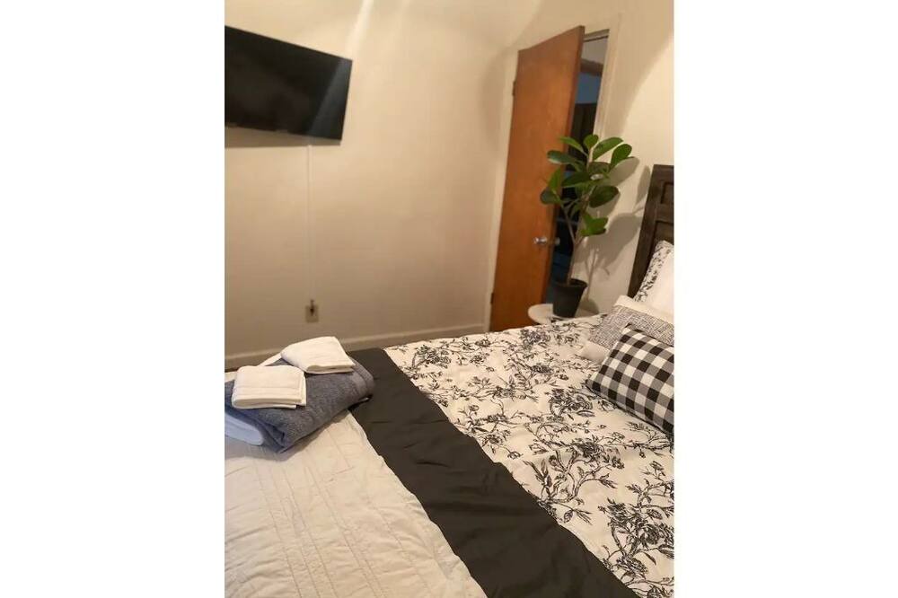 Photo of Bedroom in Gary