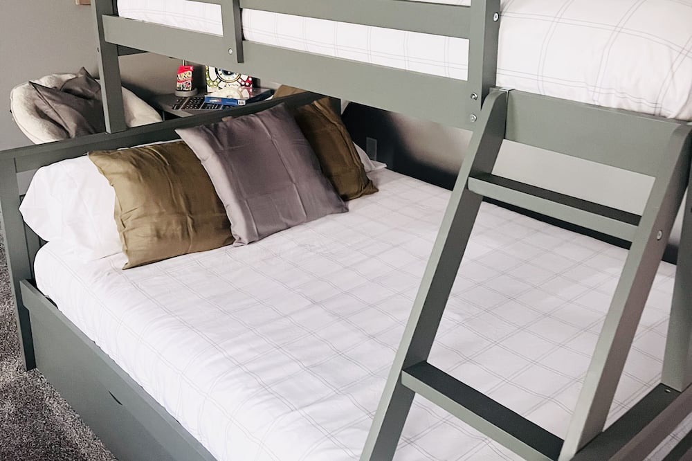 Photo of Bedroom in Mount Carmel