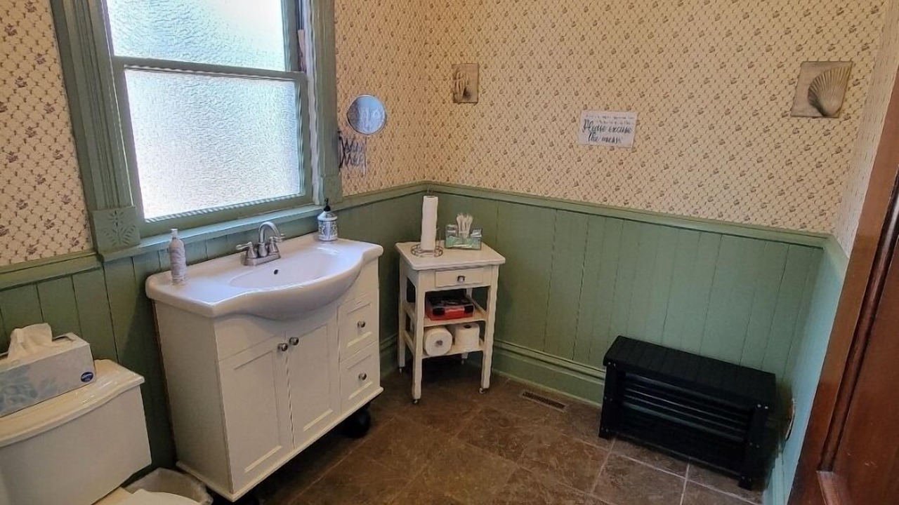 Photo of Bathroom in West Washington