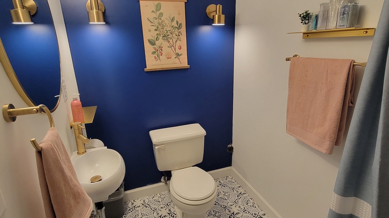 Photo of Bathroom in West Washington