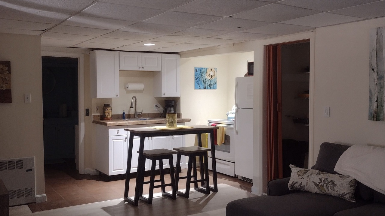Photo of Livingroom in Prides Crossing