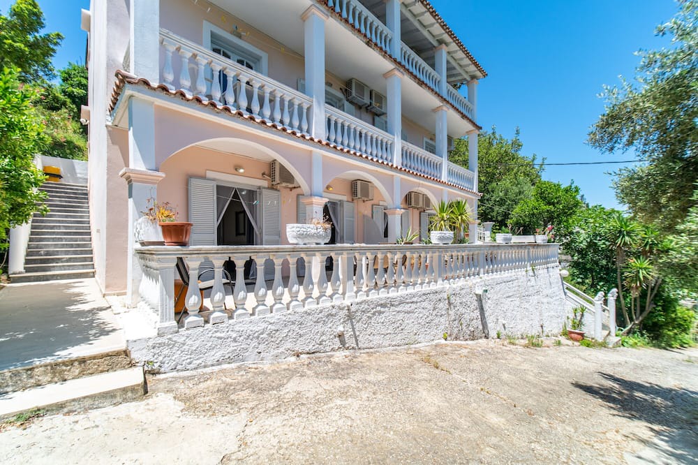 Photo of Outdoor in Gardenos