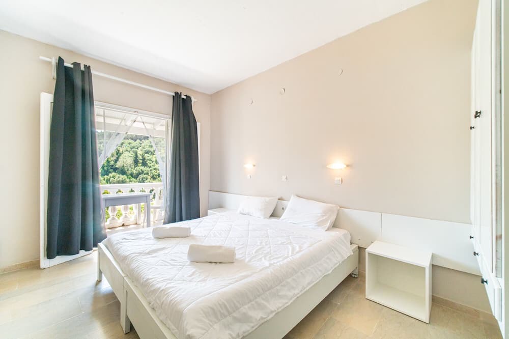 Photo of Bedroom in Gardenos
