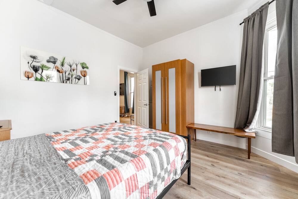 Photo of Bedroom in Fountain Square