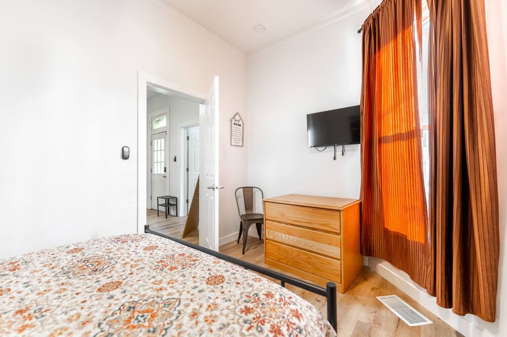 Photo of Bedroom in Fountain Square