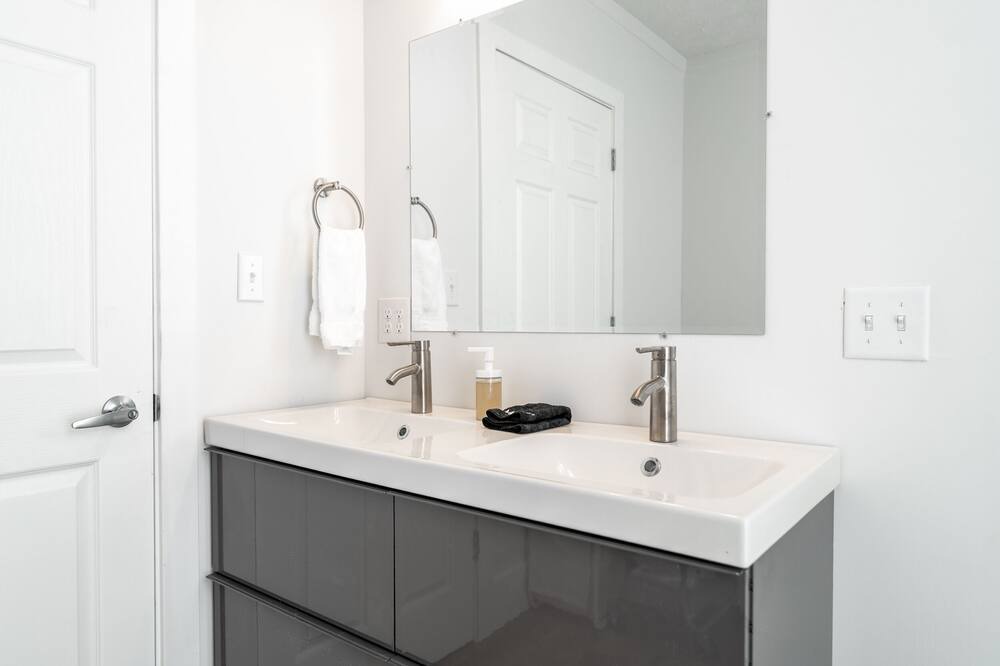 Photo of Bathroom in Fountain Square