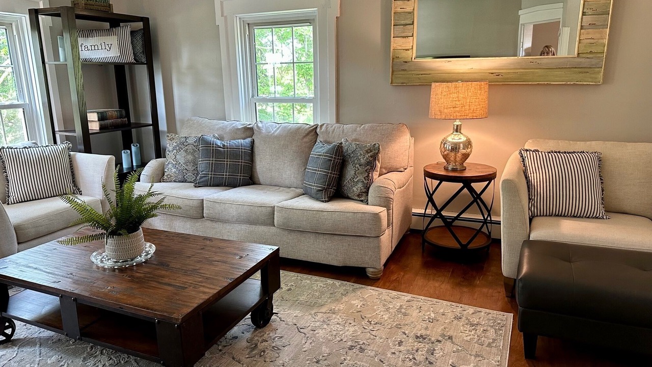 Photo of Livingroom in Orchard Park
