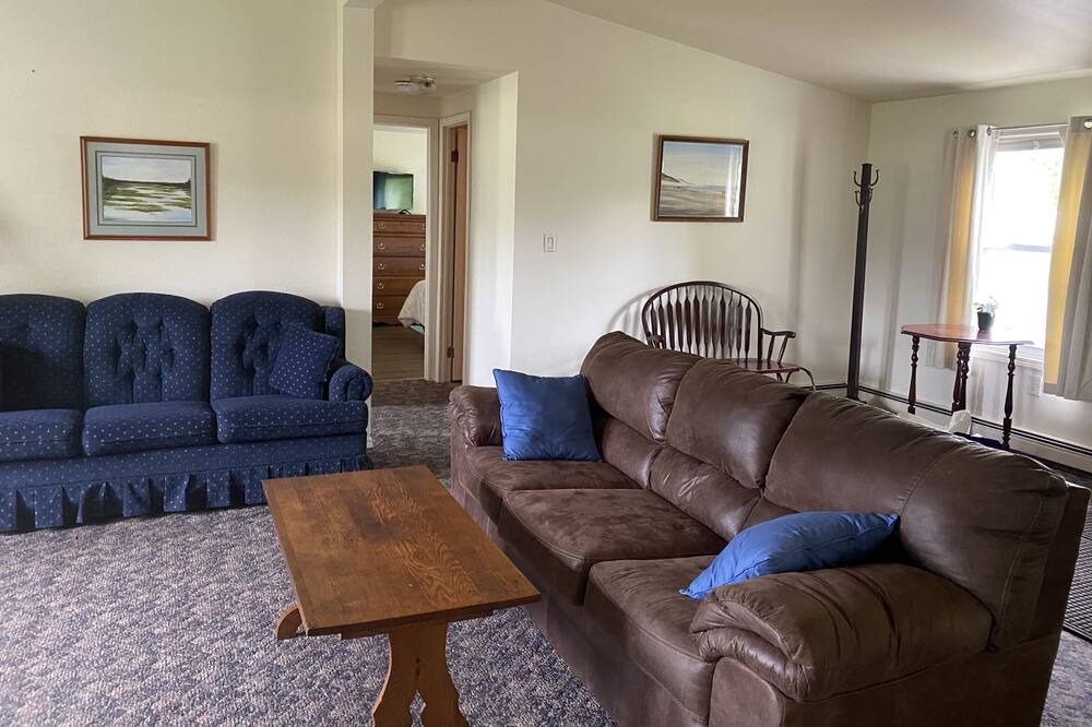 Photo of Livingroom in Cooperstown