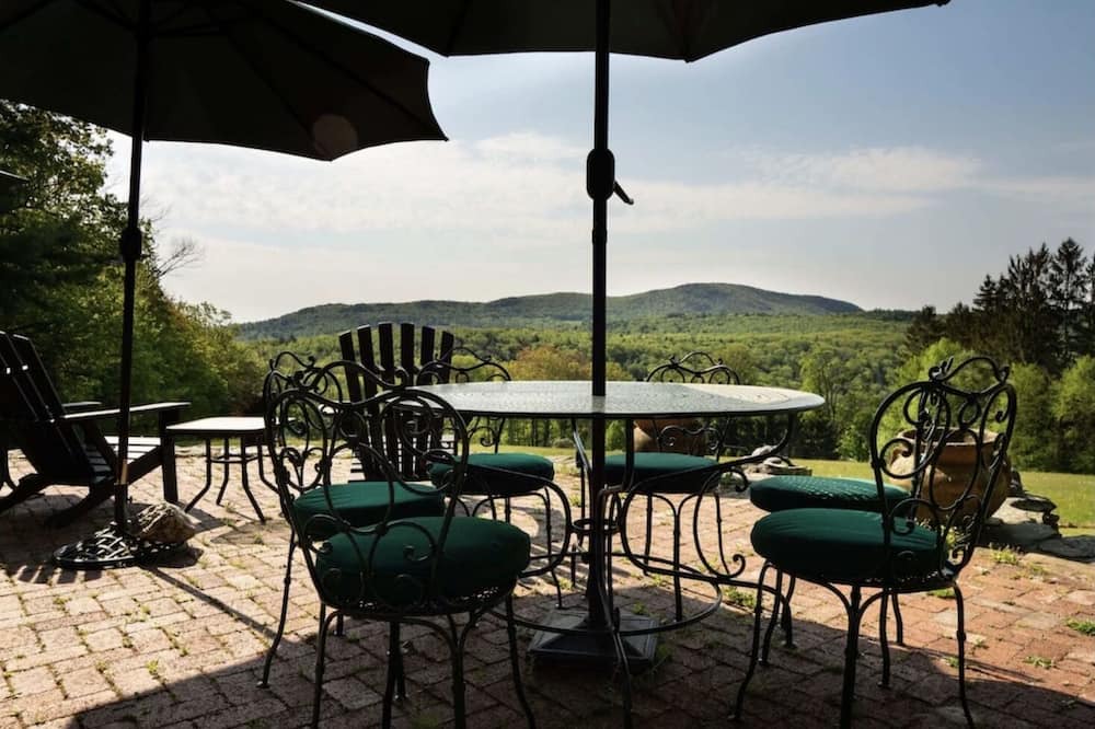 Photo of Patio Balcony in West Stockbridge