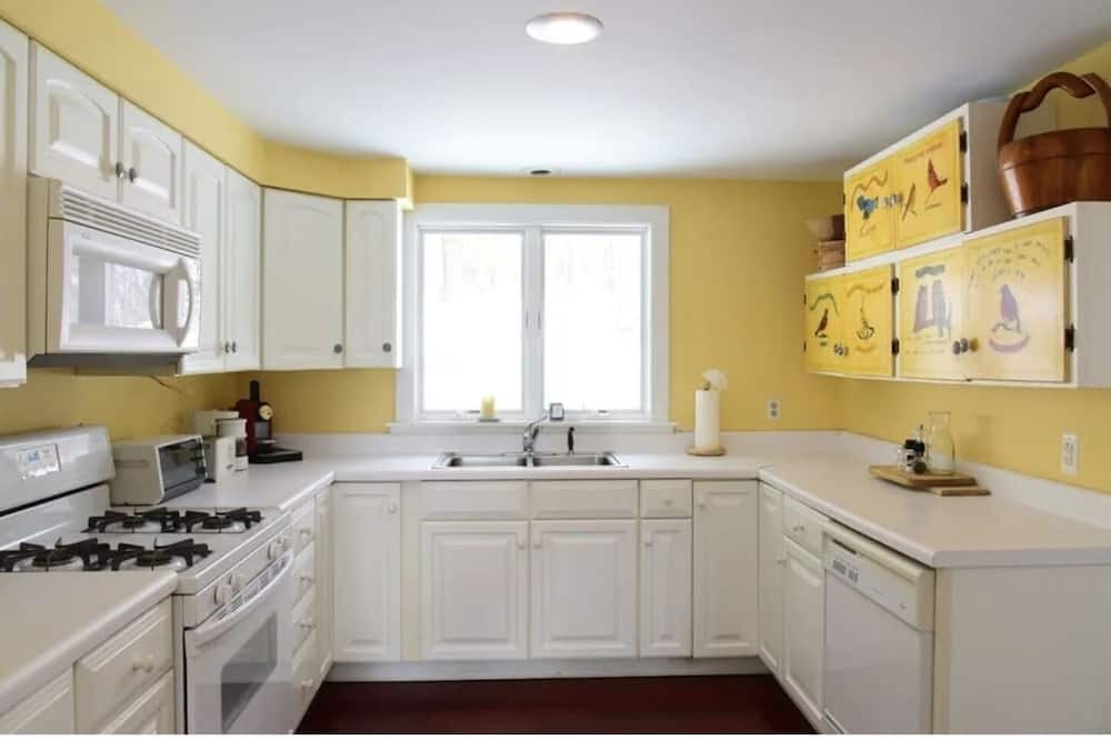 Photo of Kitchen in West Stockbridge