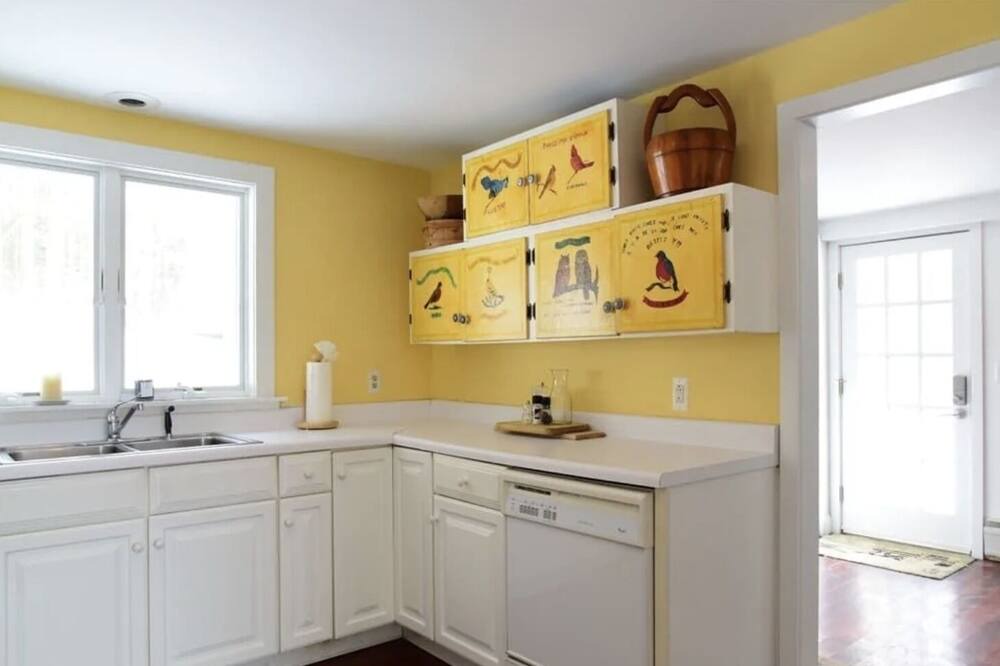 Photo of Kitchen in West Stockbridge