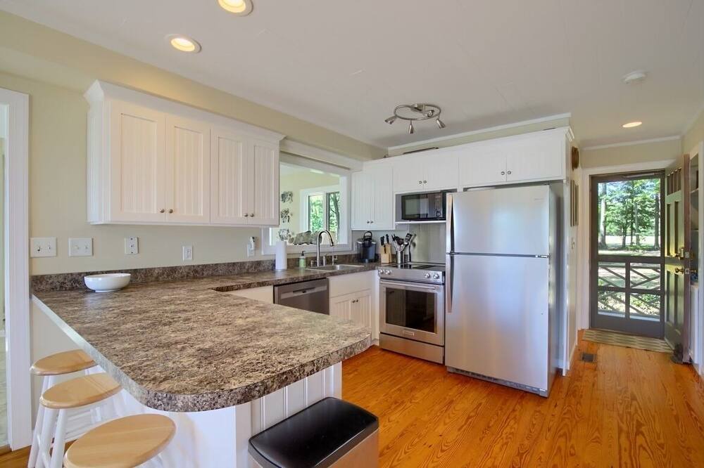 Photo of Kitchen in Moon