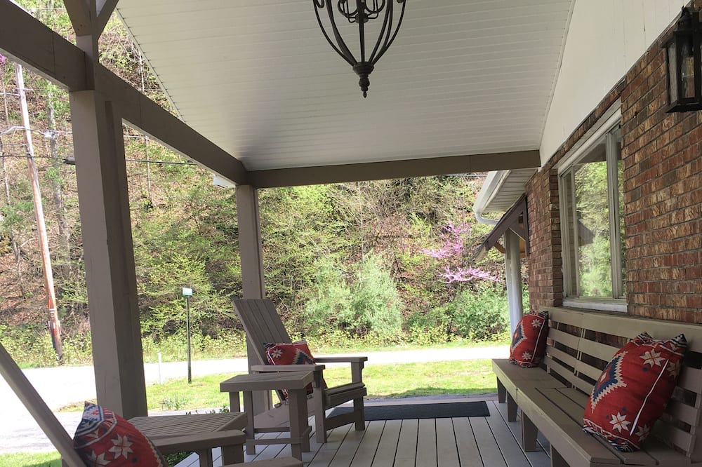 Photo of Patio Balcony in Stafford