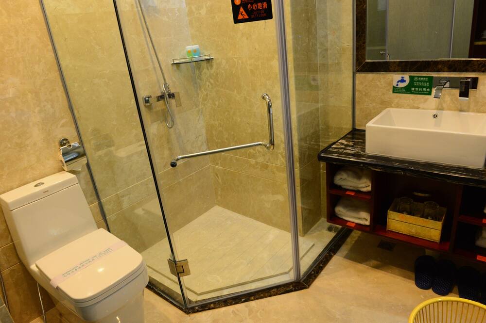 Photo of Bathroom in Liwan