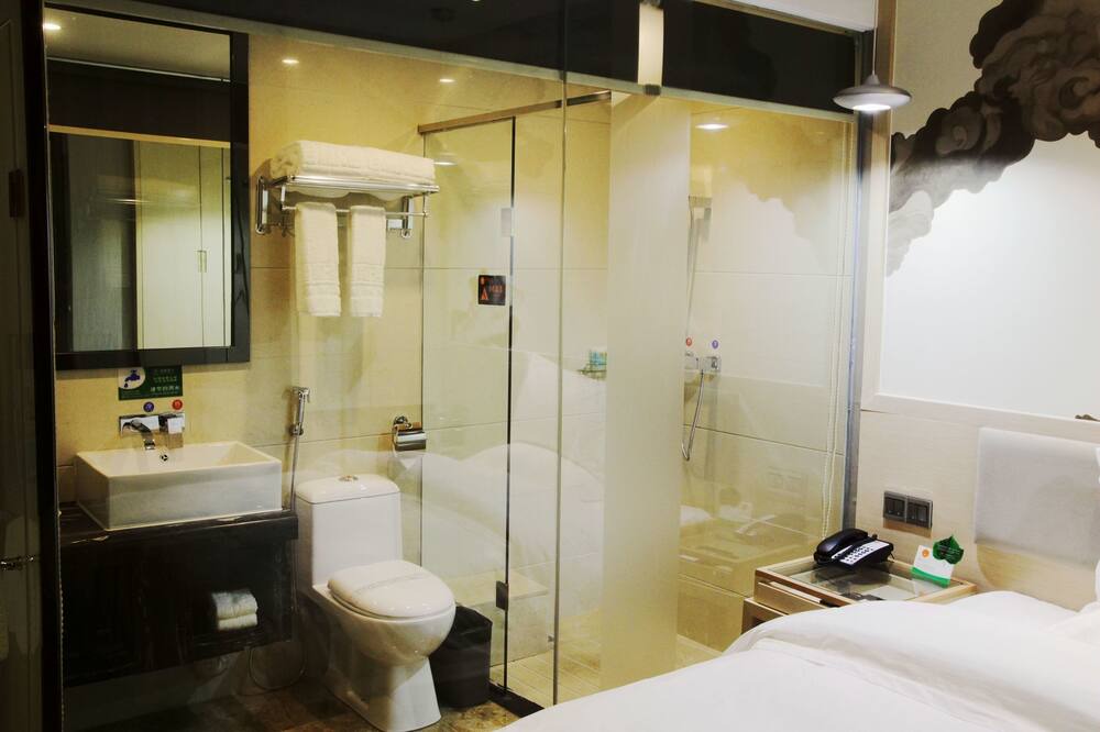 Photo of Bathroom in Liwan