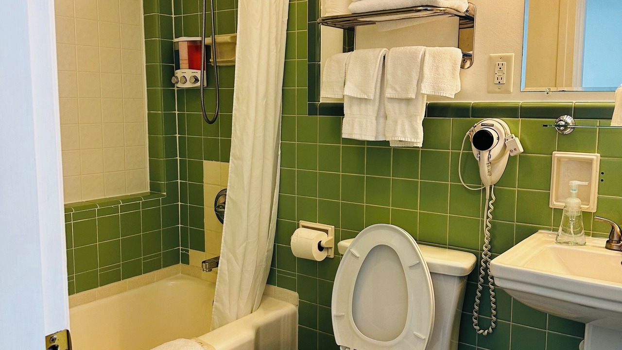 Photo of Bathroom in Murray