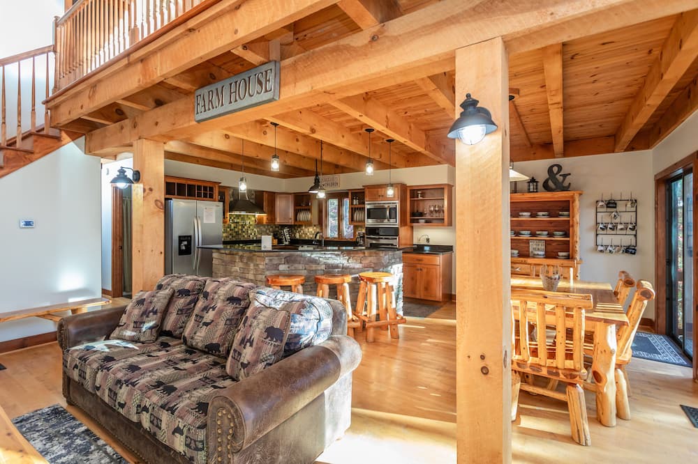 Photo of Livingroom in Rawley Springs