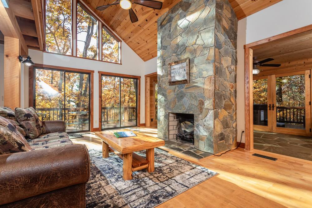 Photo of Livingroom in Rawley Springs