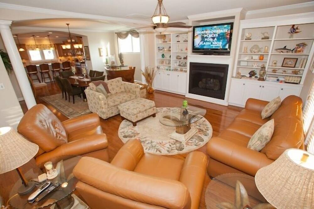 Photo of Livingroom in Croatan Beach