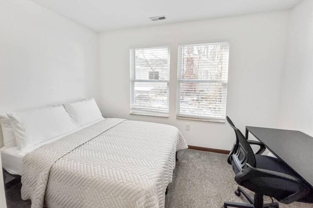 Photo of Bedroom in Notre Dame