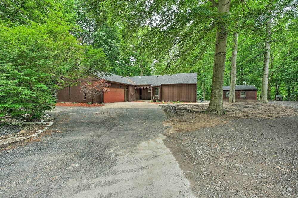 Photo of Outdoor in Enchanted Hills