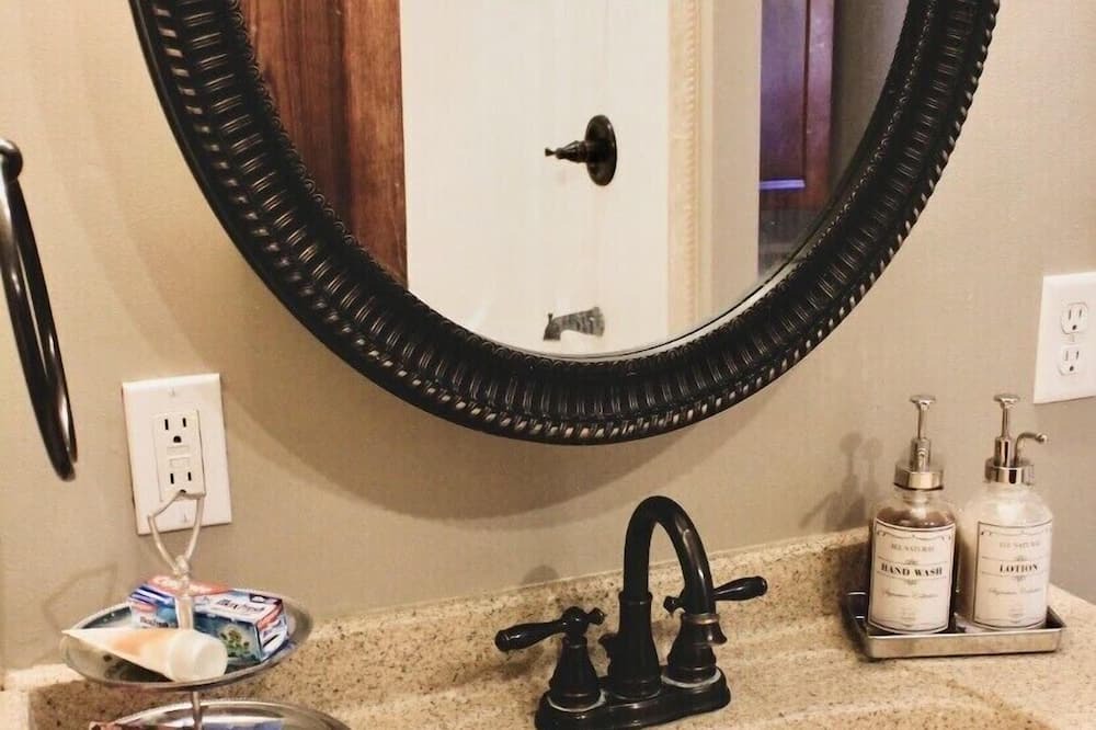 Photo of Bathroom in Pendleton