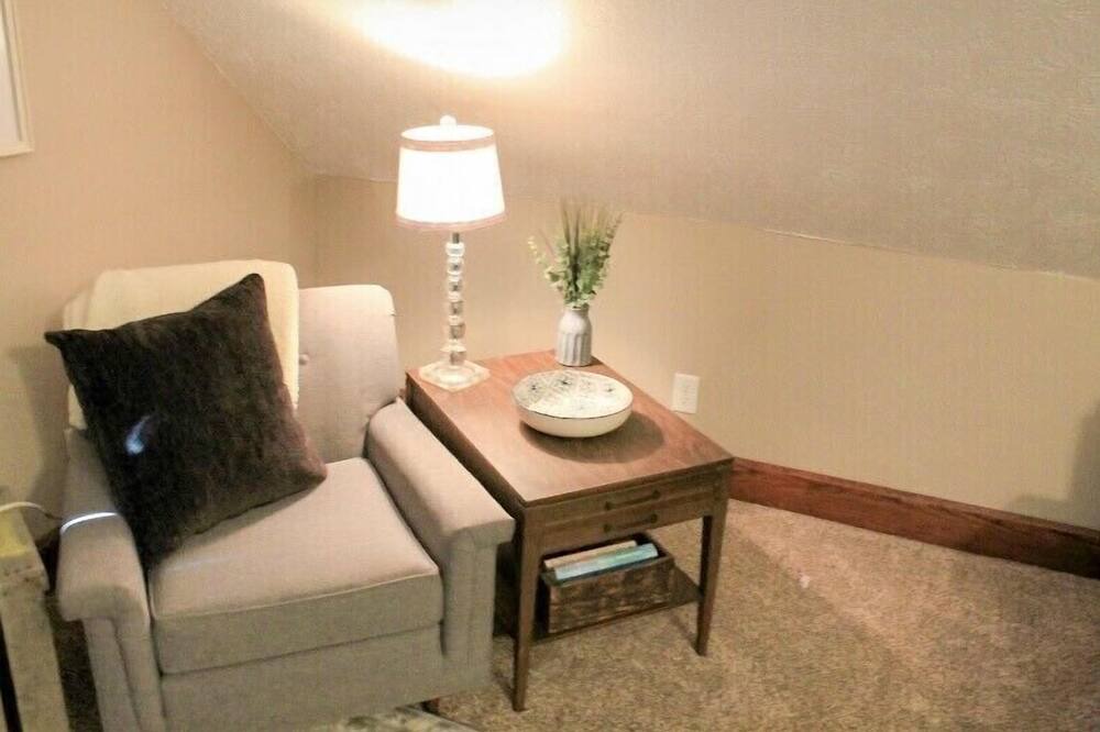Photo of Livingroom in Pendleton