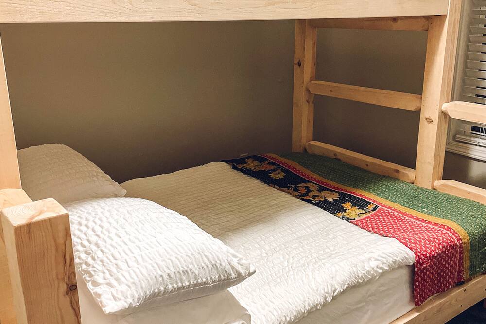 Photo of Bedroom in Falls of Rough