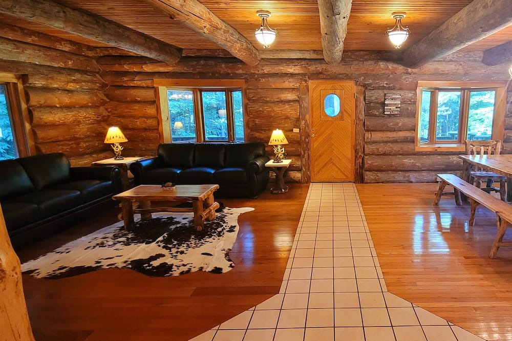 Photo of Livingroom in Scott