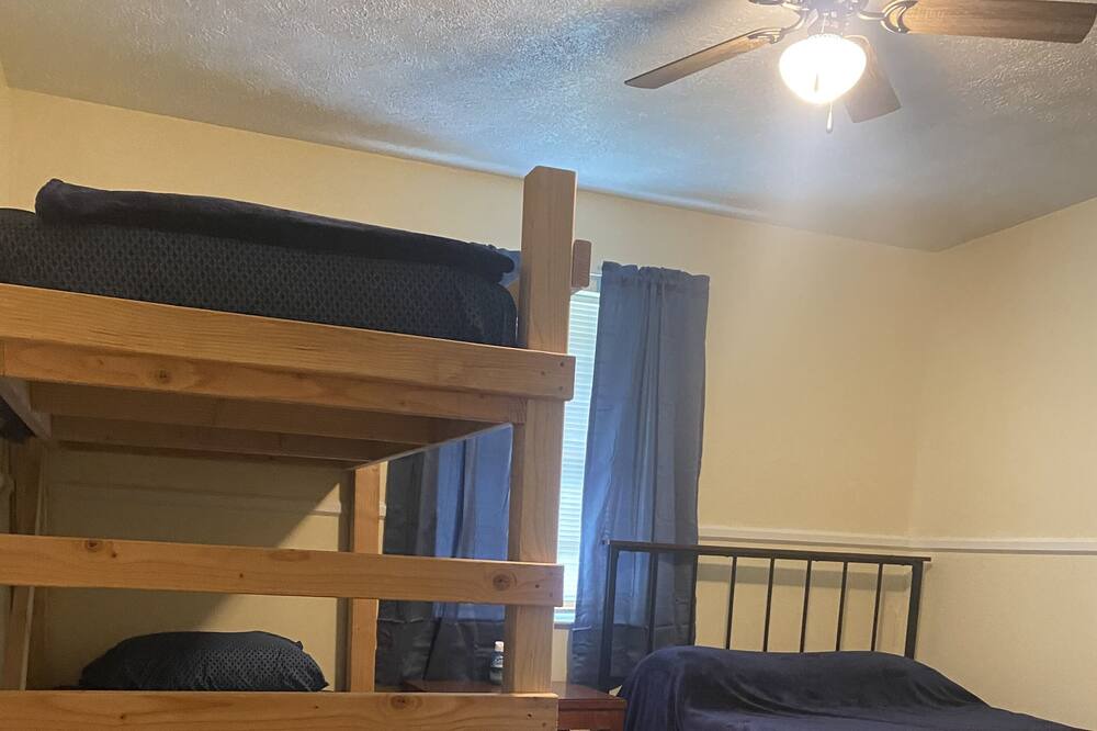 Photo of Bedroom in Newtown