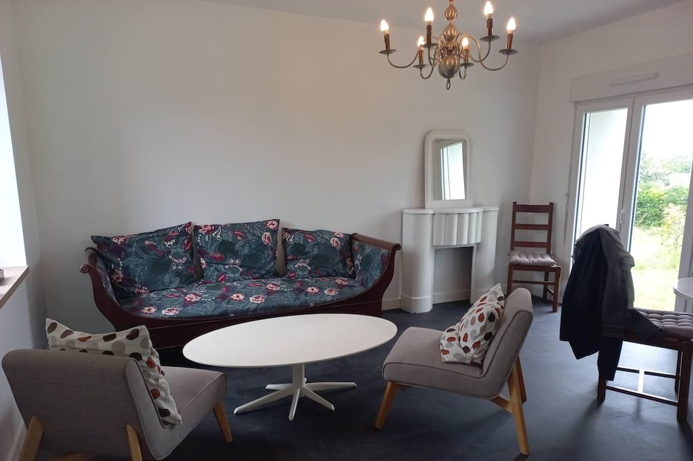 Photo of Livingroom in Lampaul-Plouarzel