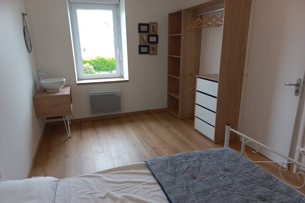 Photo of Bedroom in Lampaul-Plouarzel