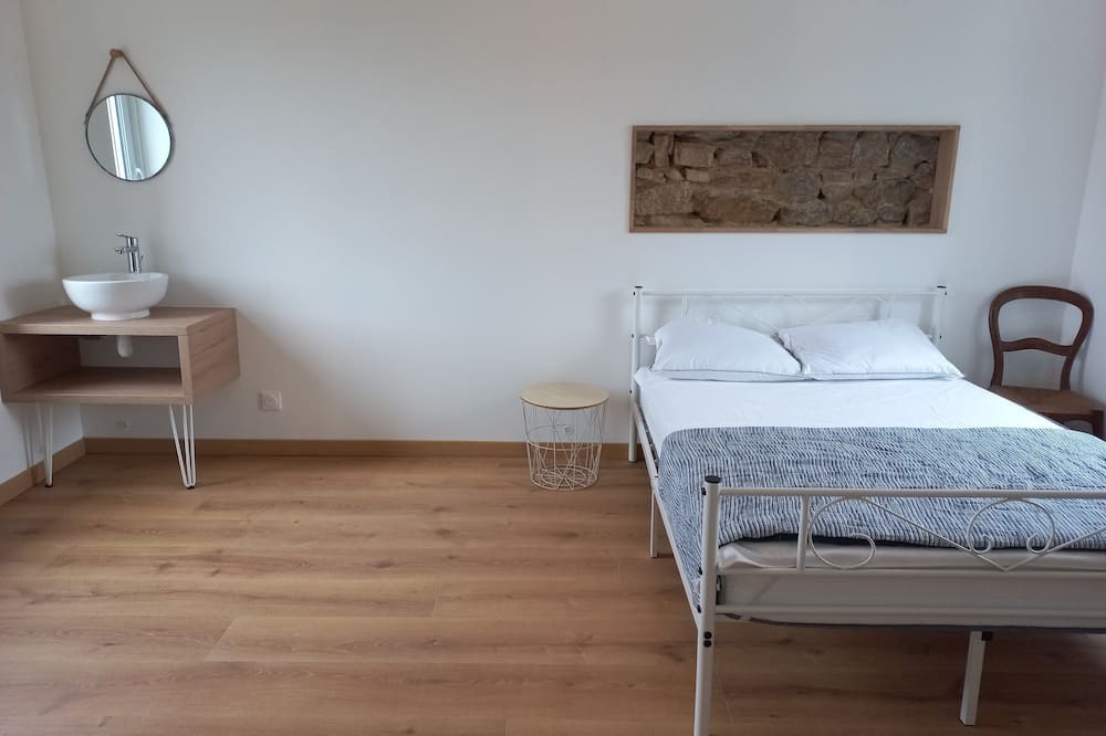 Photo of Bedroom in Lampaul-Plouarzel