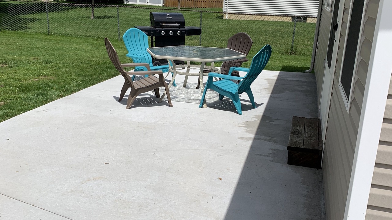 Photo of Patio Balcony in Lake Erie Beach