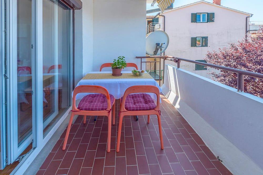 Photo of Outdoor in Spadici