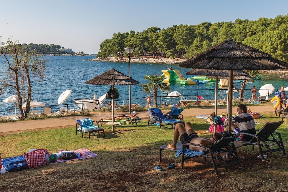 Photo of Outdoor in Spadici