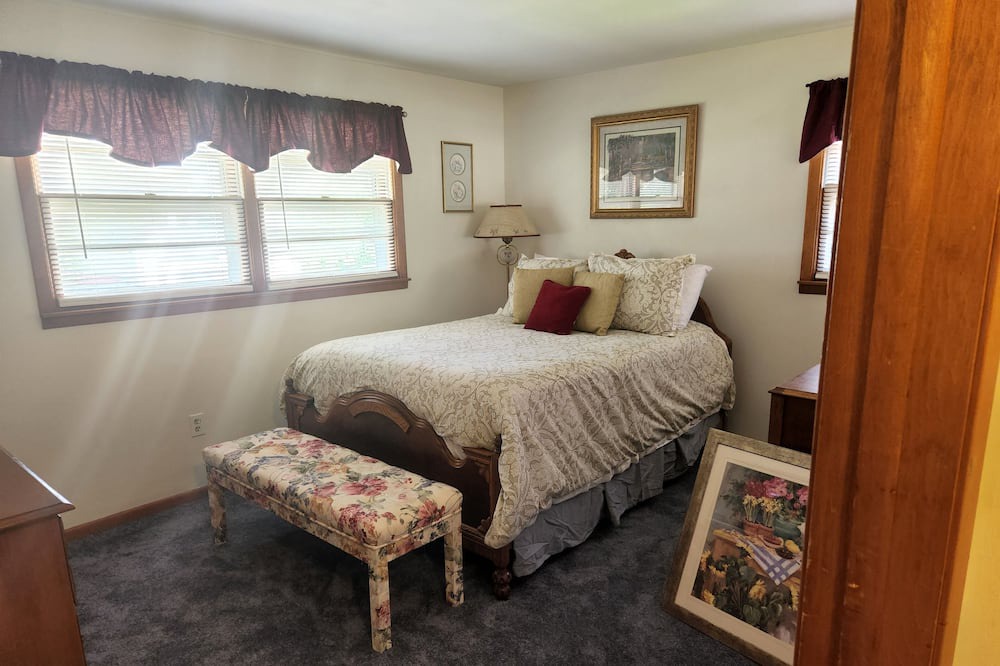 Photo of Bedroom in East Syracuse