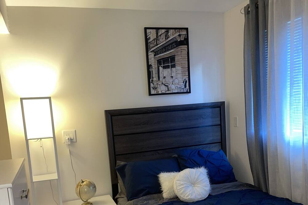 Photo of Bedroom in Hicksville
