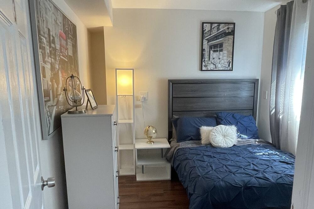 Photo of Bedroom in Hicksville