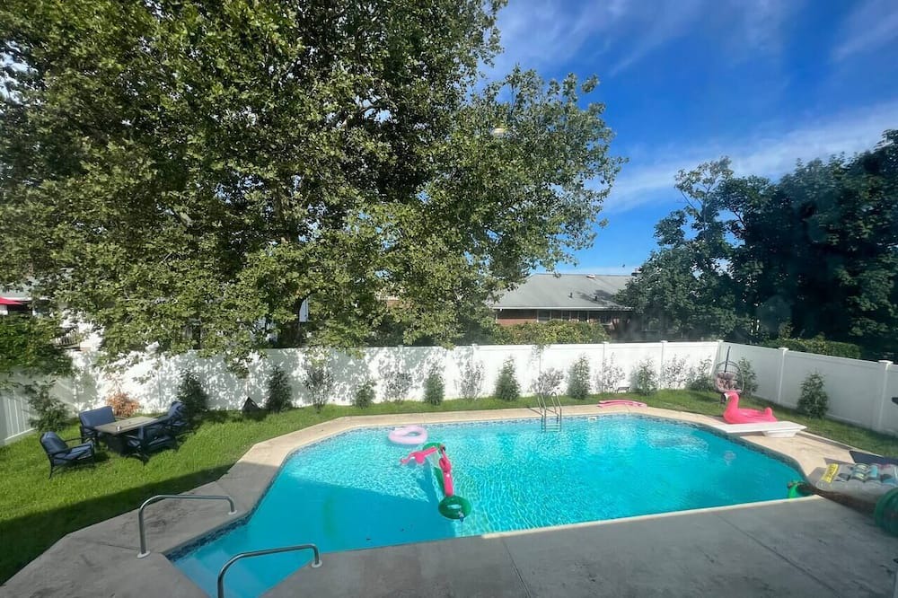 Photo of Outdoor in Hicksville