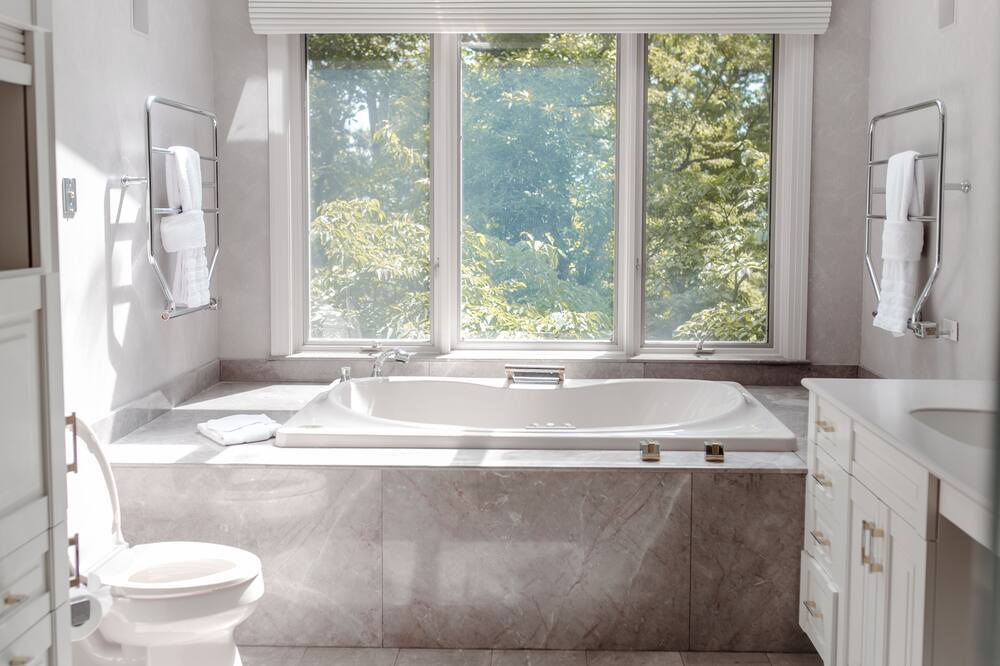 Photo of Bathroom in Nellysford