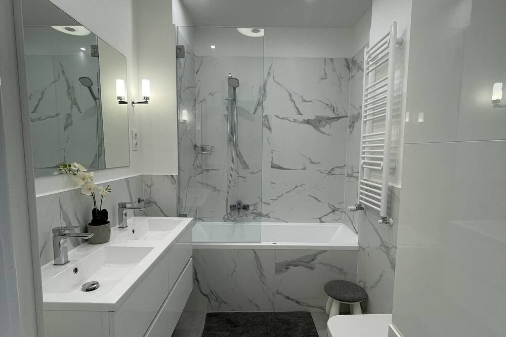 Photo of Bathroom in Budavar
