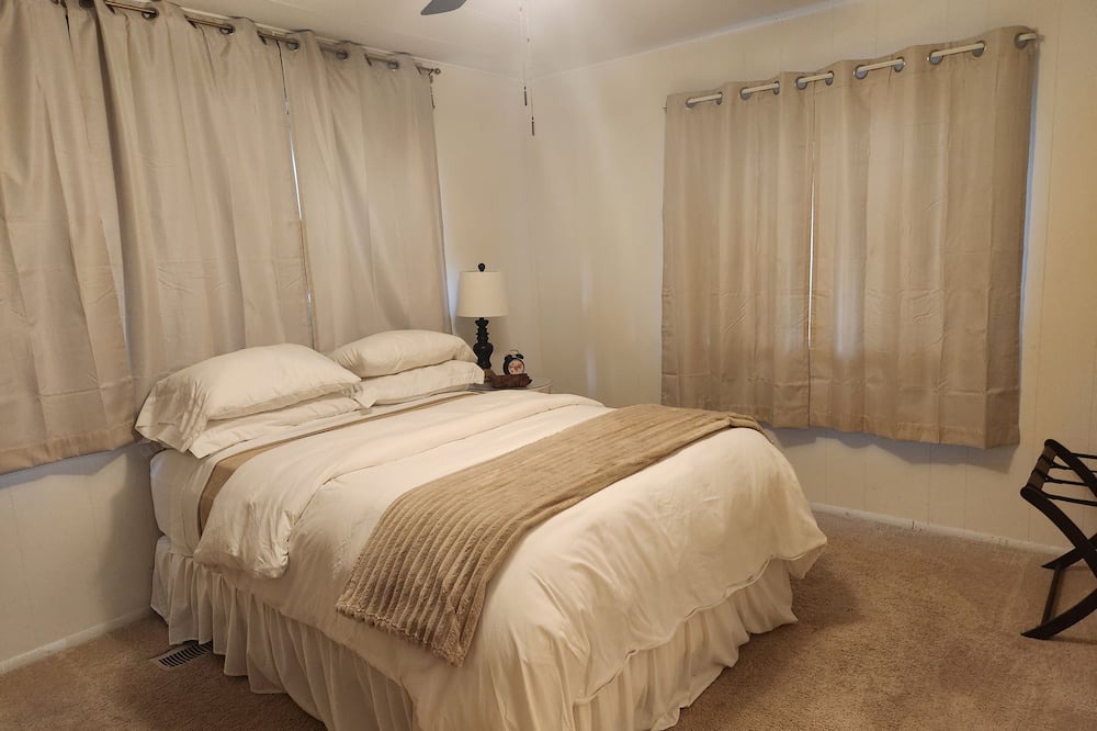 Photo of Bedroom in Floral City
